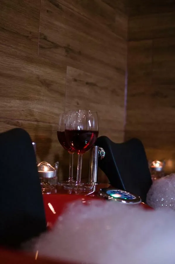קרקוב Jacuzzi Apartment Red פולין